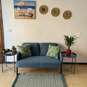  Apartment Sarahs Kite En Playa Del Burrero Spain